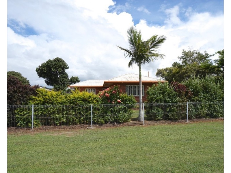 303b Byrnes Street, Mareeba QLD 4880