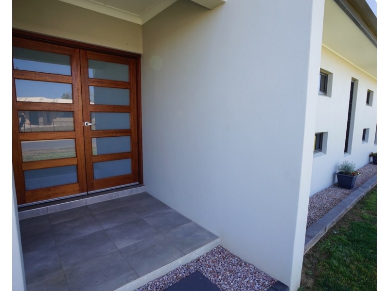 20 Karobean Drive, Mareeba QLD 4880