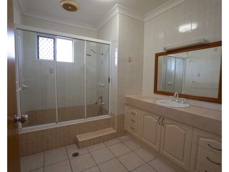 11 Seary Road, Mareeba QLD 4880