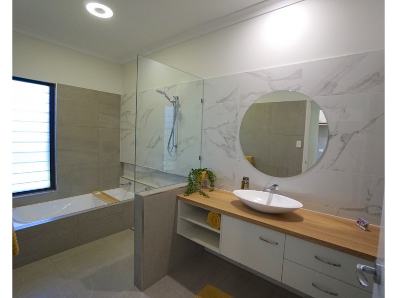8 Allara Street, Mareeba QLD 4880