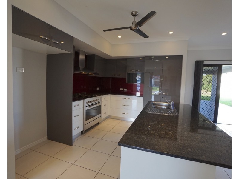 7 Wren Close, Mareeba QLD 4880