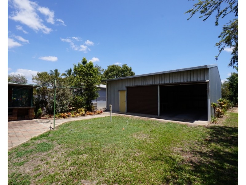 33 Robins Street, Mareeba QLD 4880