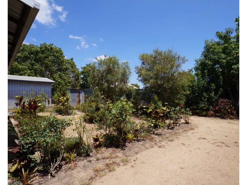 33 Robins Street, Mareeba QLD 4880