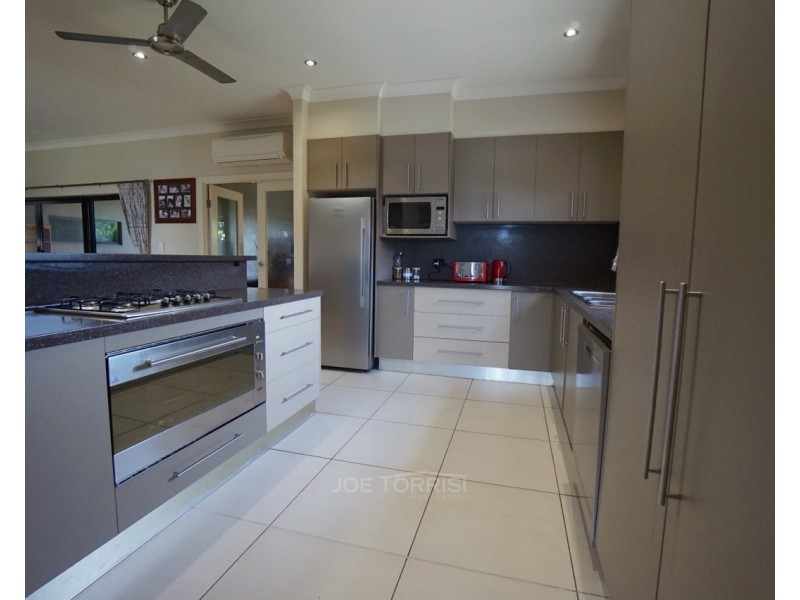 32 Jacinta Crescent, Mareeba QLD 4880