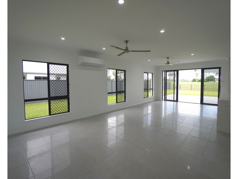14 Dandaloo Close, Mareeba QLD 4880