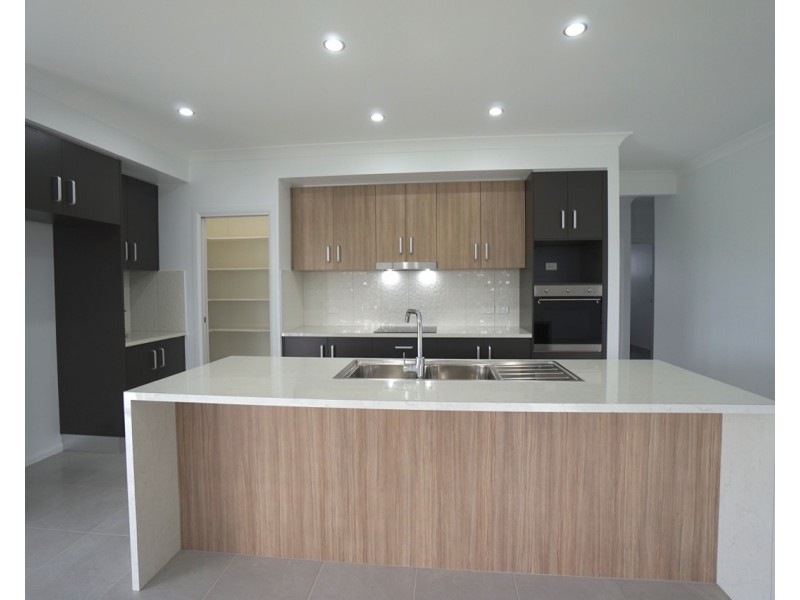 14 Dandaloo Close, Mareeba QLD 4880