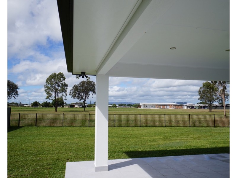 14 Dandaloo Close, Mareeba QLD 4880