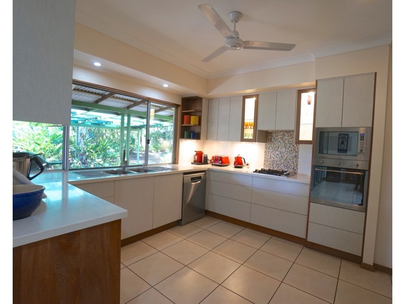 27 Shaban Close, Mareeba QLD 4880