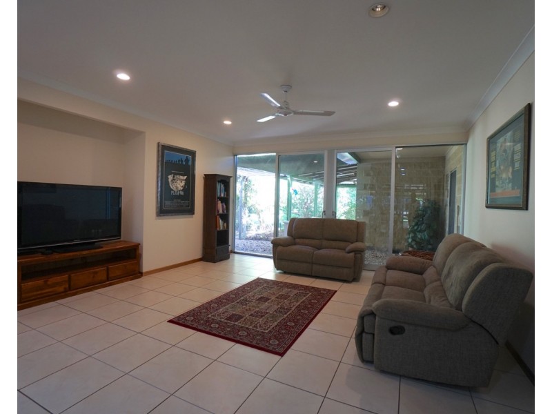 27 Shaban Close, Mareeba QLD 4880