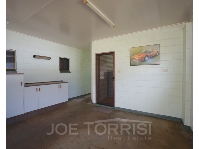 5 Rains Street, Mareeba QLD 4880