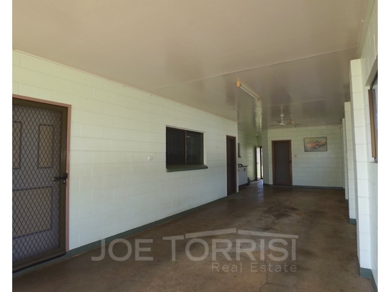 5 Rains Street, Mareeba QLD 4880