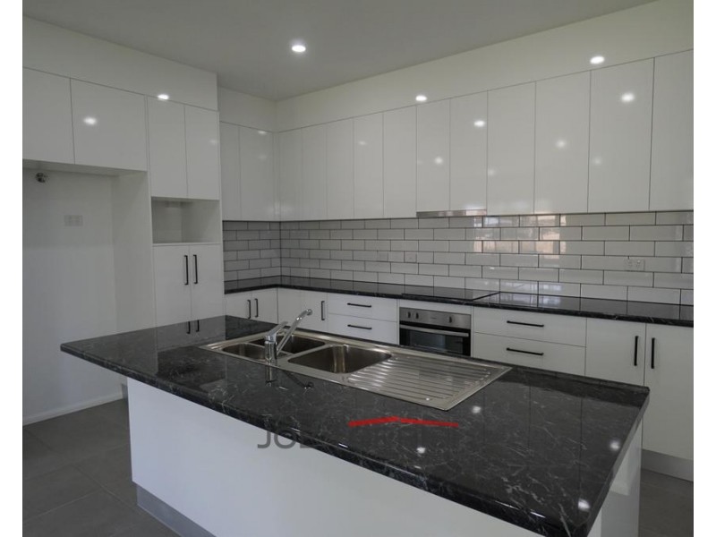 2 Yarrabee Close, Mareeba QLD 4880