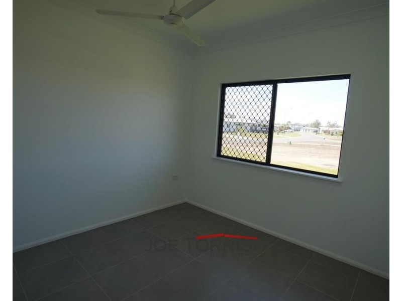 2 Yarrabee Close, Mareeba QLD 4880