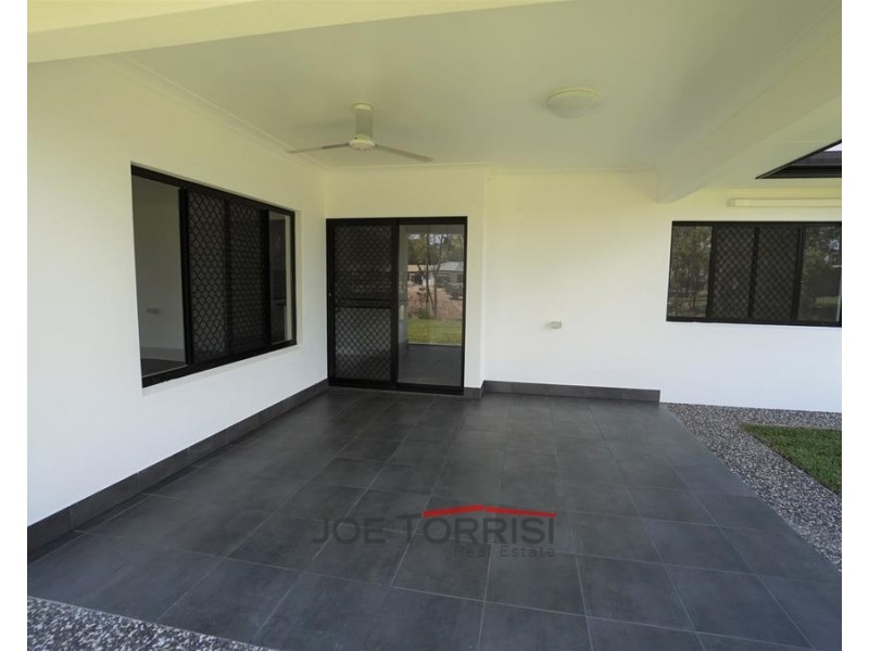 2 Yarrabee Close, Mareeba QLD 4880