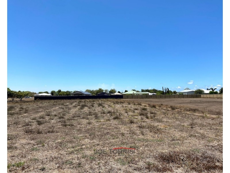 13 Parklands Circuit, Mareeba QLD 4880