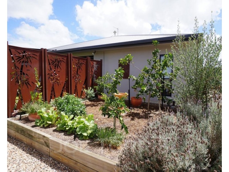 27 Karobean Drive, Mareeba QLD 4880 Joe Torrisi Real Estate Sold