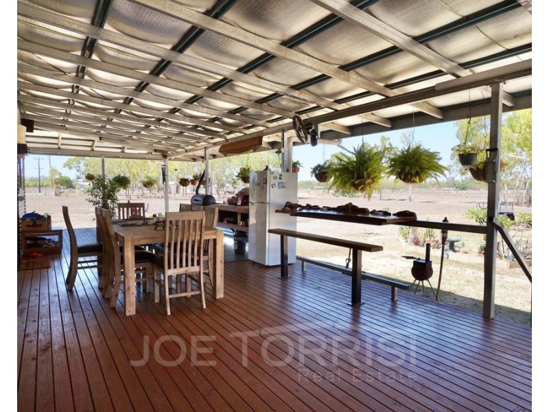 111 Blacks Road, Mareeba QLD 4880