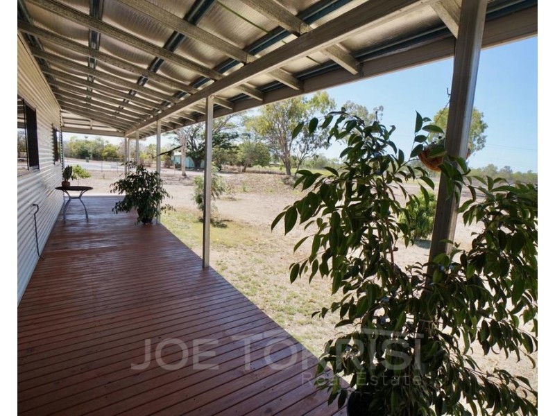 111 Blacks Road, Mareeba QLD 4880