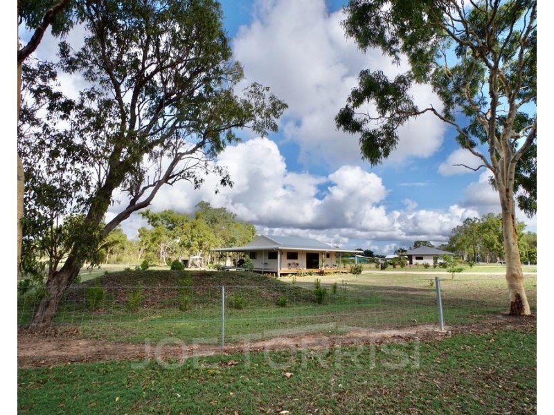 111 Blacks Road, Mareeba QLD 4880