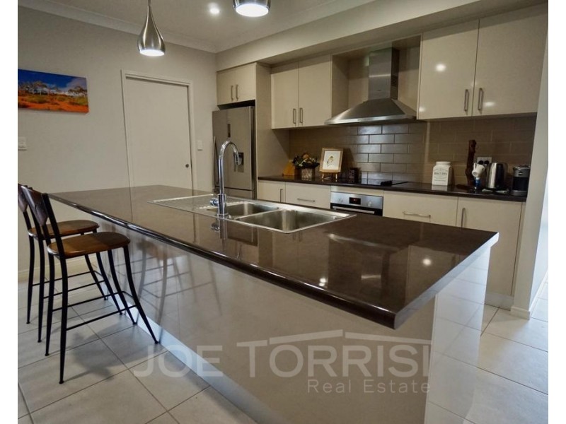 13 Karobean Drive, Mareeba QLD 4880