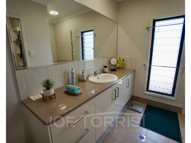 13 Karobean Drive, Mareeba QLD 4880