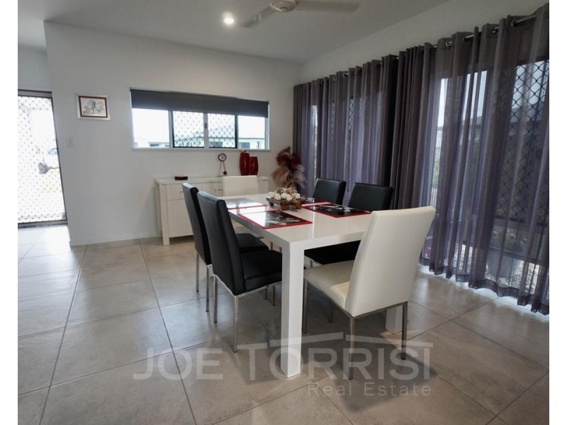 12 Dandaloo Close, Mareeba QLD 4880