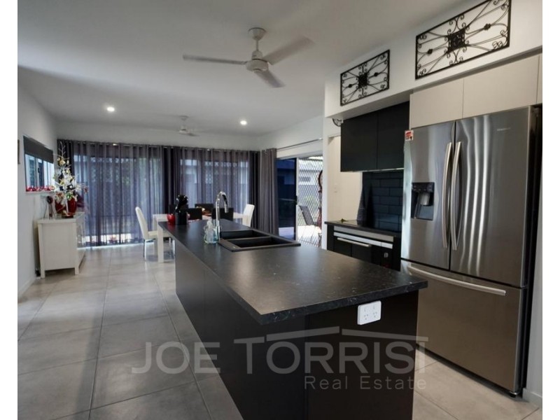 12 Dandaloo Close, Mareeba QLD 4880