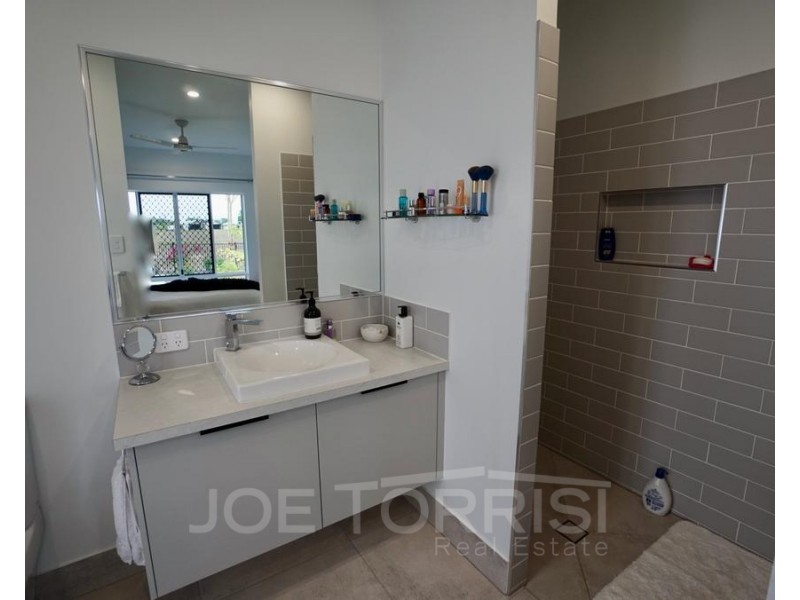 12 Dandaloo Close, Mareeba QLD 4880