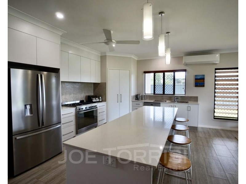 18 Dandaloo Close, Mareeba QLD 4880