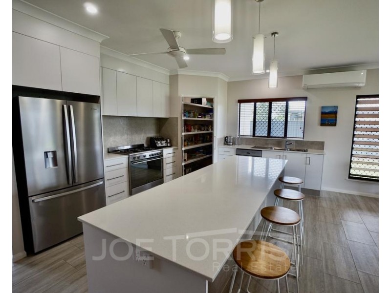 18 Dandaloo Close, Mareeba QLD 4880