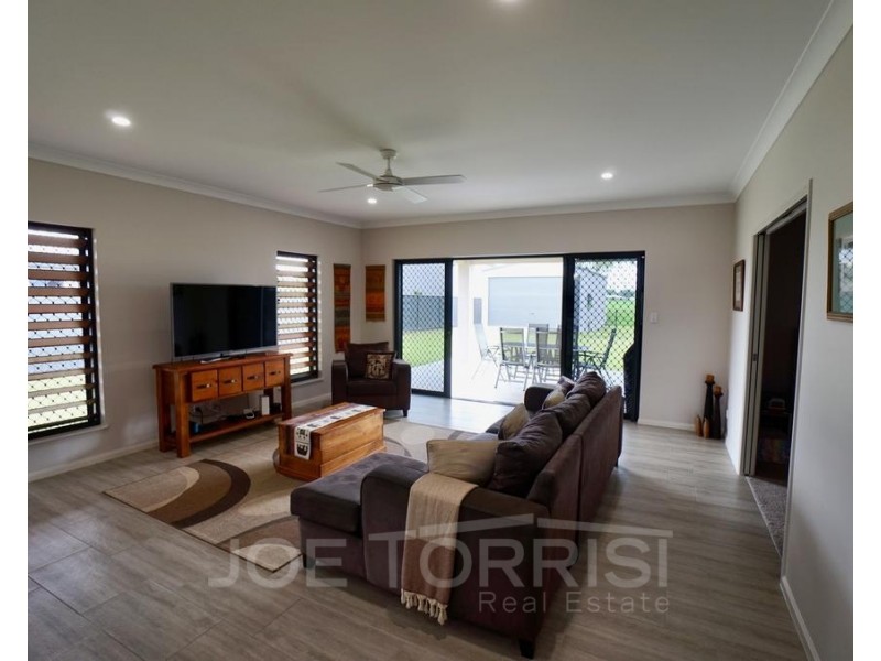 18 Dandaloo Close, Mareeba QLD 4880