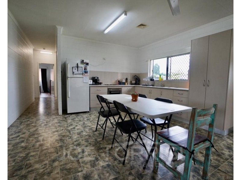 4 Lannoy Street, Mareeba QLD 4880