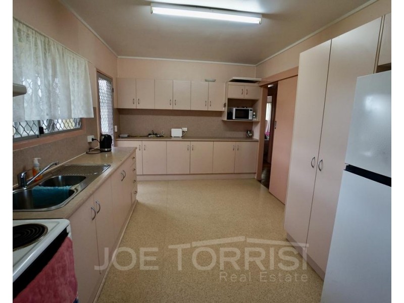 49 Costin Street, Mareeba QLD 4880