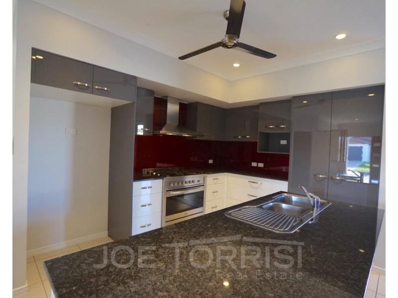 7 Wren Close, Mareeba QLD 4880