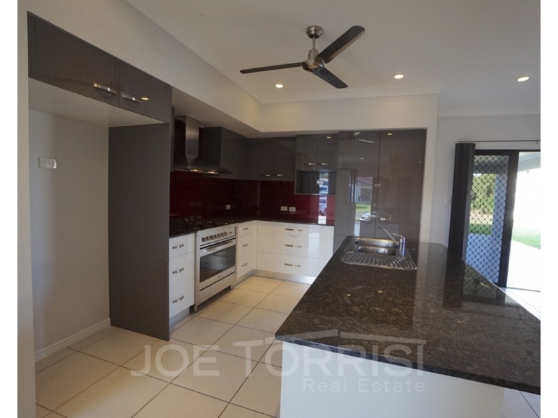 7 Wren Close, Mareeba QLD 4880