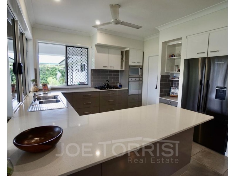 34 Amaroo Drive, Mareeba QLD 4880