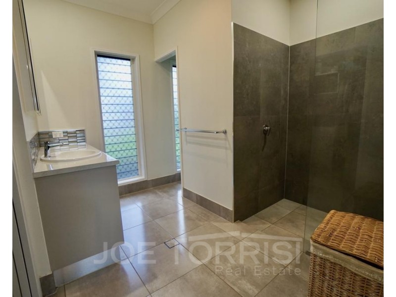 34 Amaroo Drive, Mareeba QLD 4880