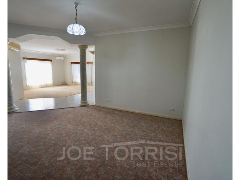 4 Seary Road, Mareeba QLD 4880