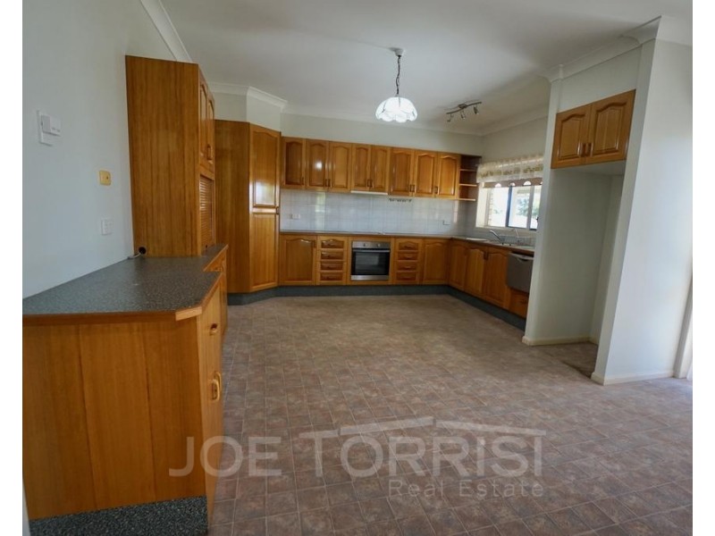 4 Seary Road, Mareeba QLD 4880