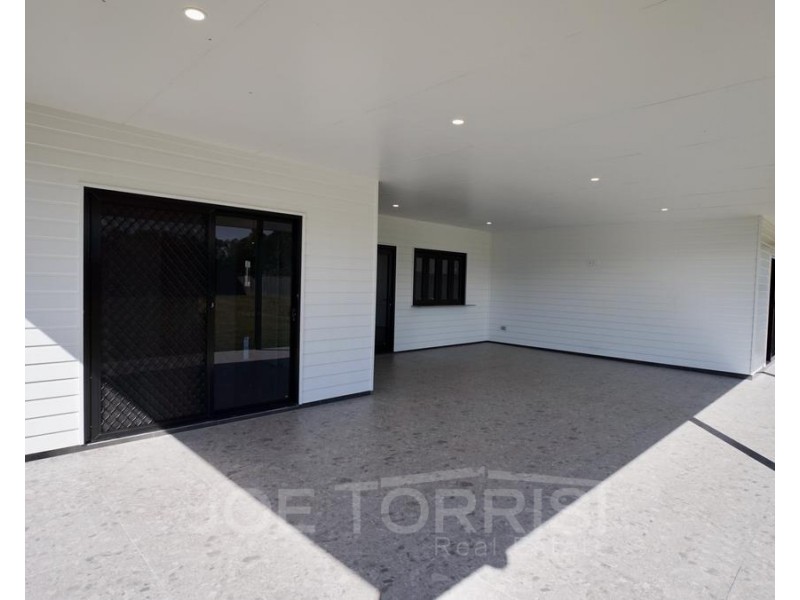 17 Riverlands Drive, Mareeba QLD 4880