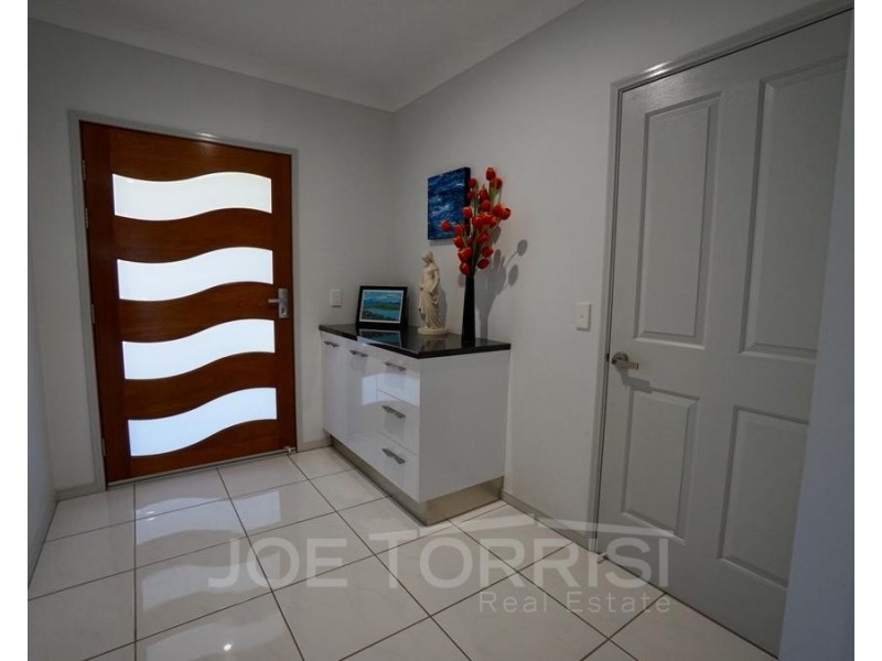 18 Yarrabee Close, Mareeba QLD 4880