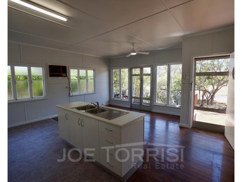 14 Eccles Street, Mareeba QLD 4880