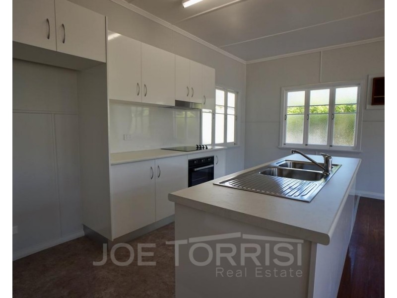 14 Eccles Street, Mareeba QLD 4880