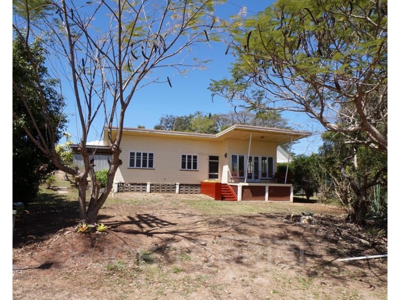 14 Eccles Street, Mareeba QLD 4880
