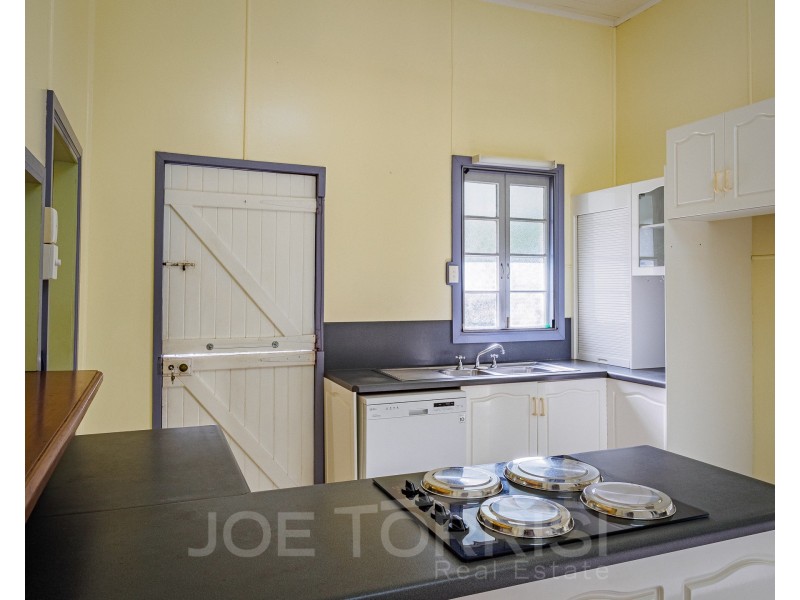 4 Caterina Close, Mareeba QLD 4880