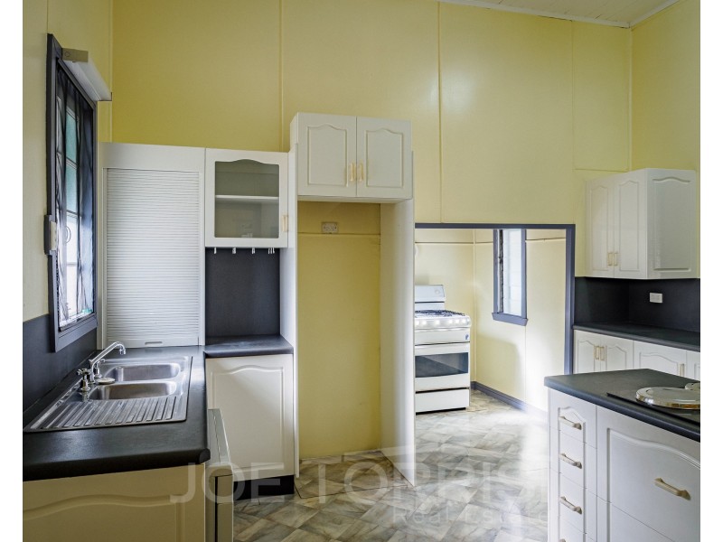 4 Caterina Close, Mareeba QLD 4880