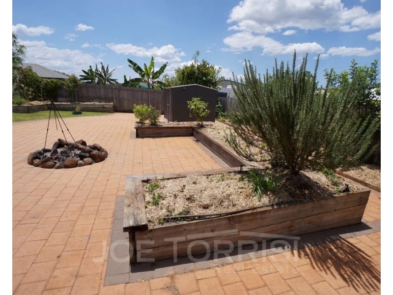 4 Best Street, Mareeba QLD 4880