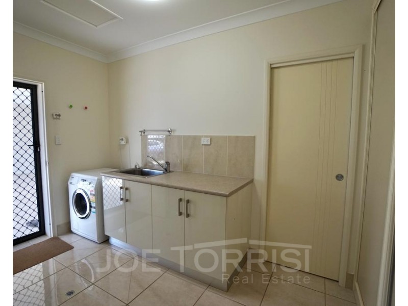 4 Best Street, Mareeba QLD 4880