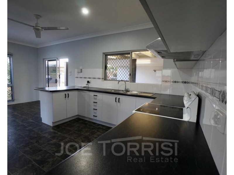 6 Seary Road, Mareeba QLD 4880