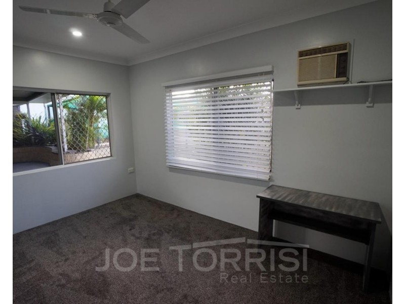 6 Seary Road, Mareeba QLD 4880